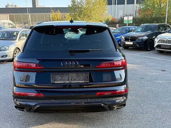 Audi Q7 2021 photo 3