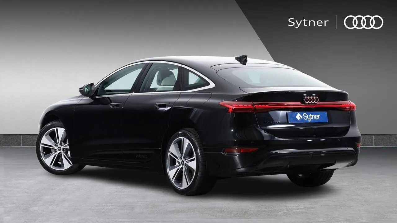 Audi A6 photo 3