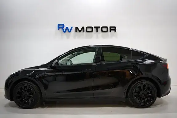 Tesla Model Y 2025 photo 5