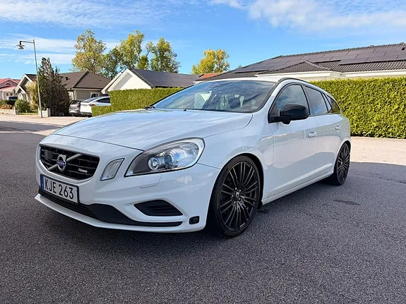 Volvo V60 2013 photo 2