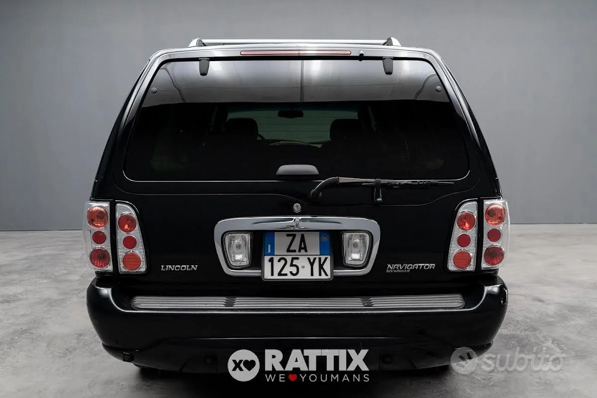 Lincoln Navigator 2000 photo 5
