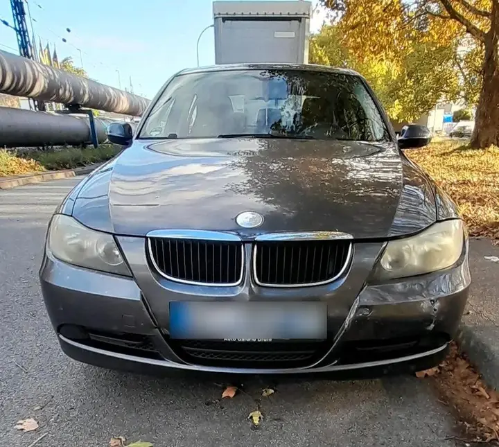 BMW E90