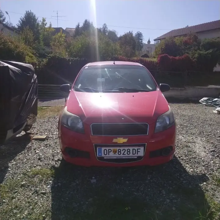 Chevrolet Aveo 2011 photo 2