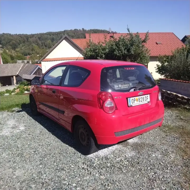 Chevrolet Aveo 2011 photo 3