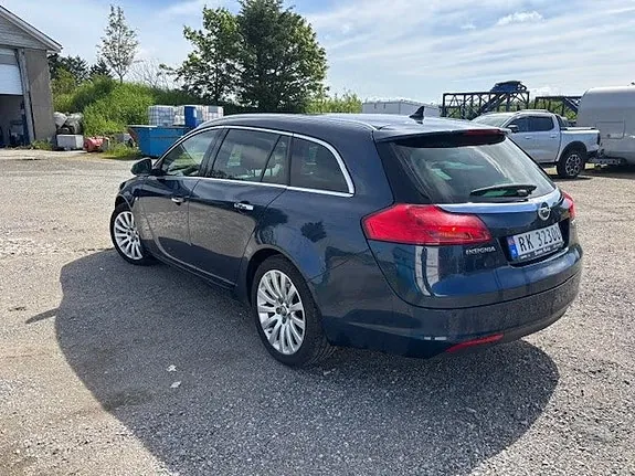 Opel Insignia 2011 photo 2