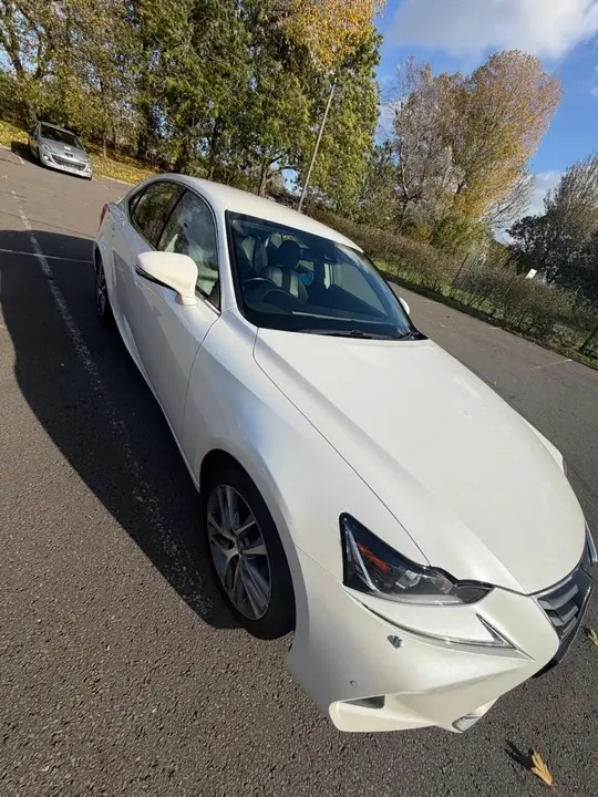 Lexus Is 2018 photo 3