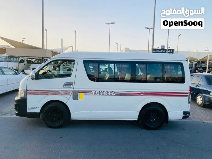 Toyota Hiace Gls 2012 photo 2