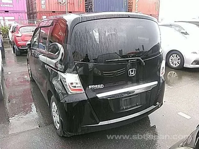 Honda Freed 2012 photo 3