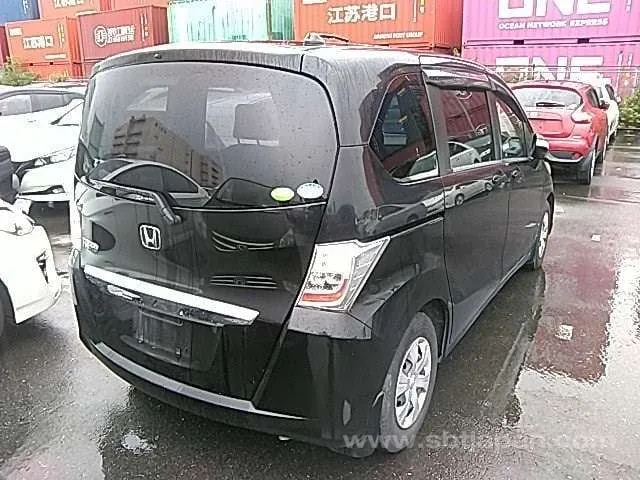 Honda Freed 2012 photo 4