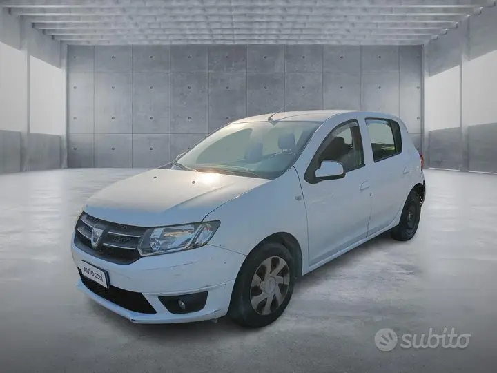 Dacia Sandero 2013 photo 2