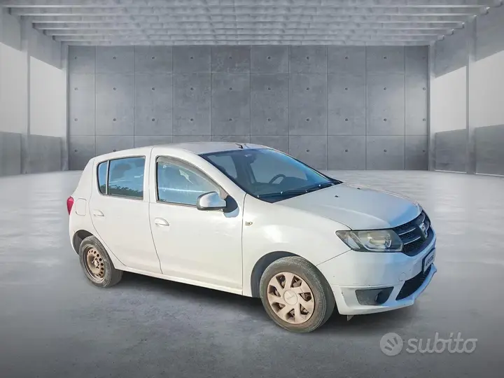 Dacia Sandero 2013 photo 3