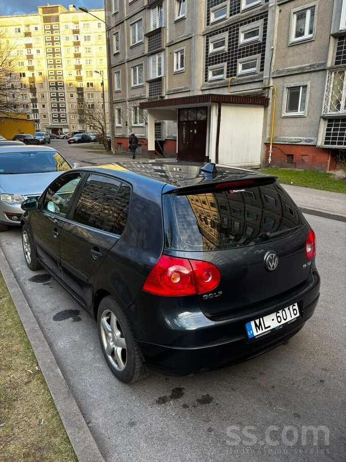 Volkswagen Golf 2005 photo 3