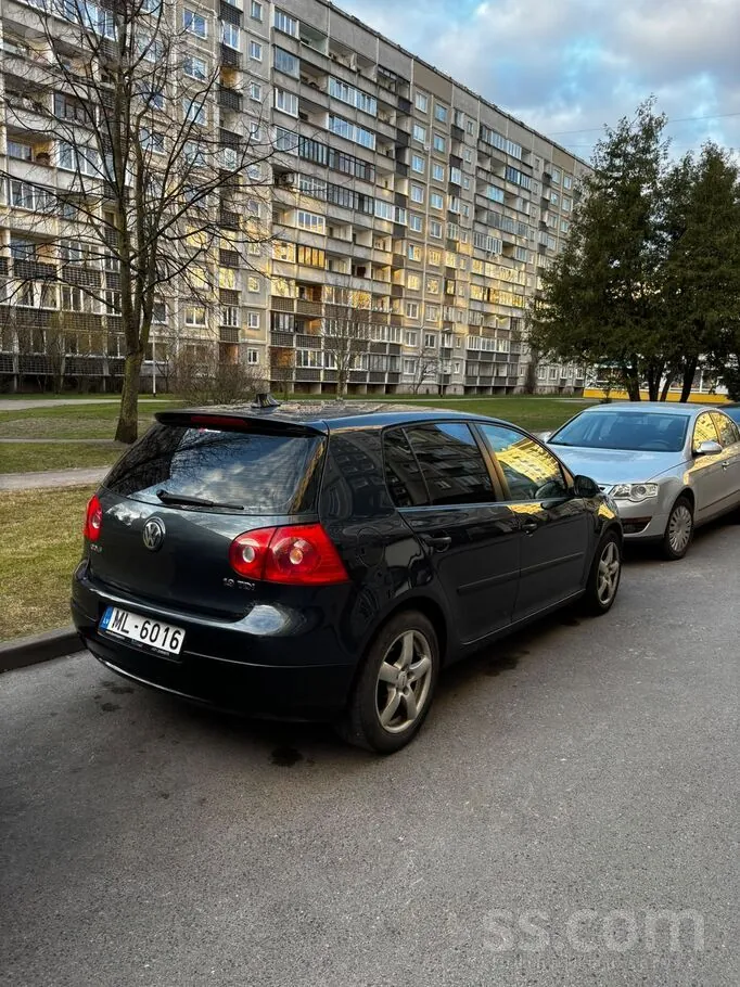 Volkswagen Golf 2005 photo 2