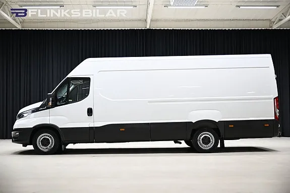Iveco Daily 2023 photo 2