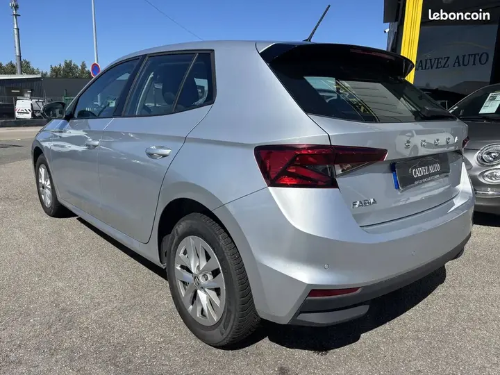 Skoda Fabia 2023 photo 5