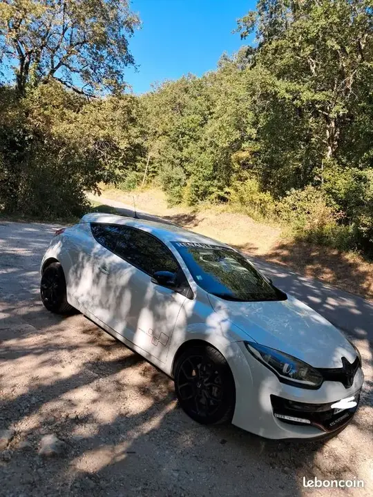 Renault Megane 2014 photo 2