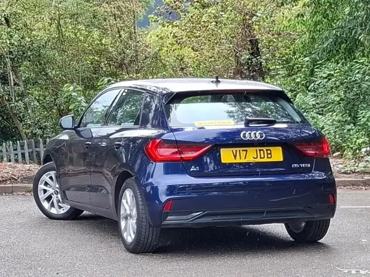 Audi A1 2024 photo 2