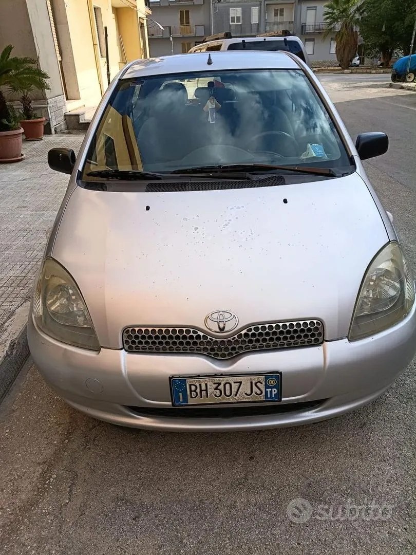 Toyota Yaris 2000 photo 5