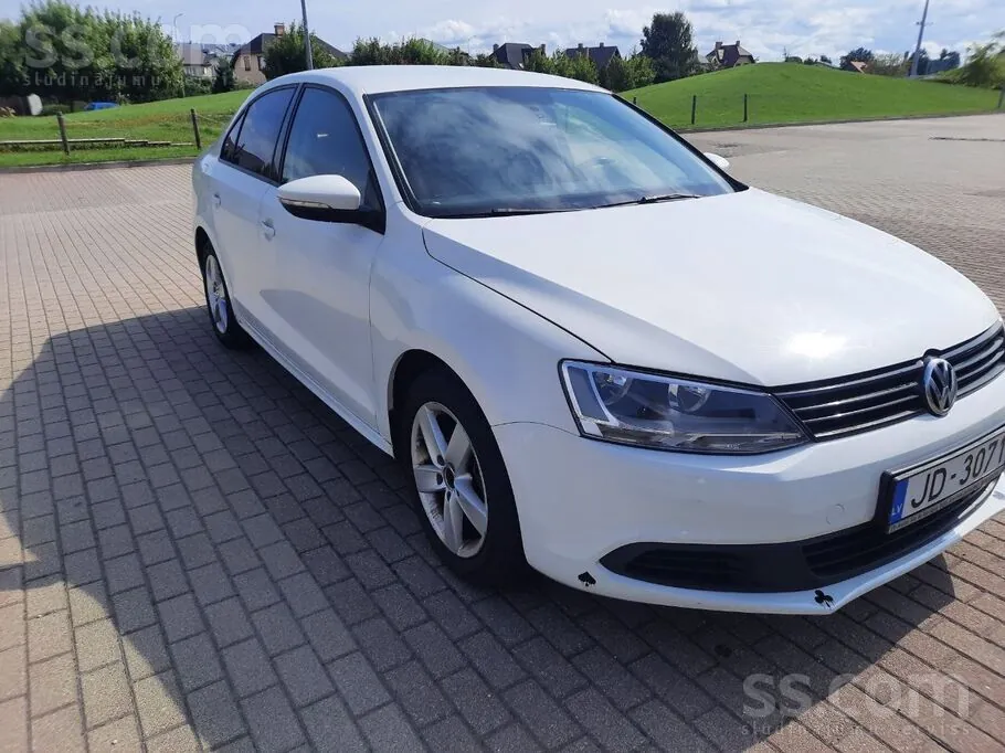 Volkswagen Jetta 2012 photo 2