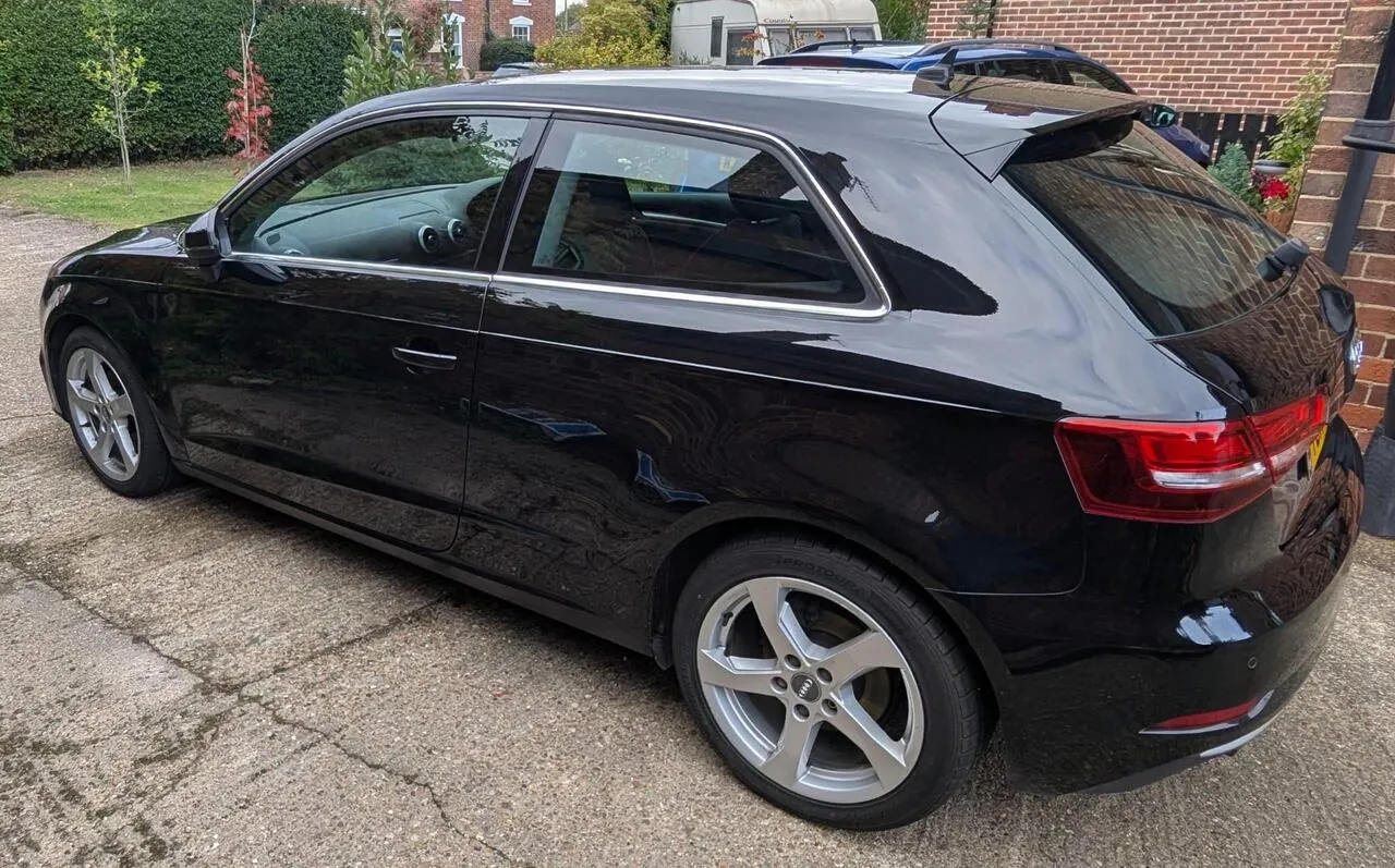 Audi A3 2017 photo 3