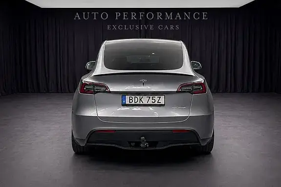 Tesla Model Y 2024 photo 5