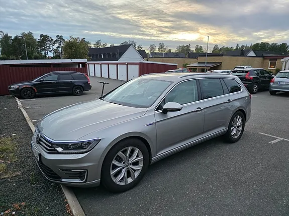 Volkswagen Passat 2016 photo 2