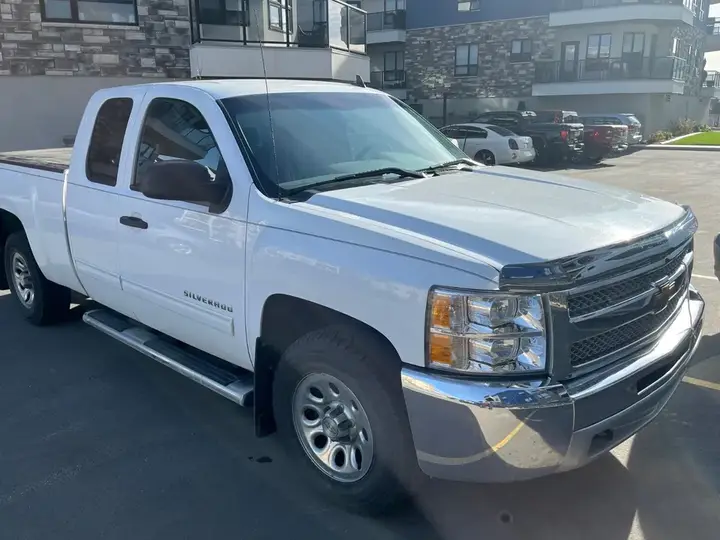 Chevrolet Silverado 1500 2012 photo 2