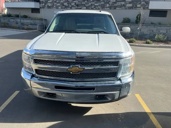 Chevrolet Silverado 1500 2012 photo 3