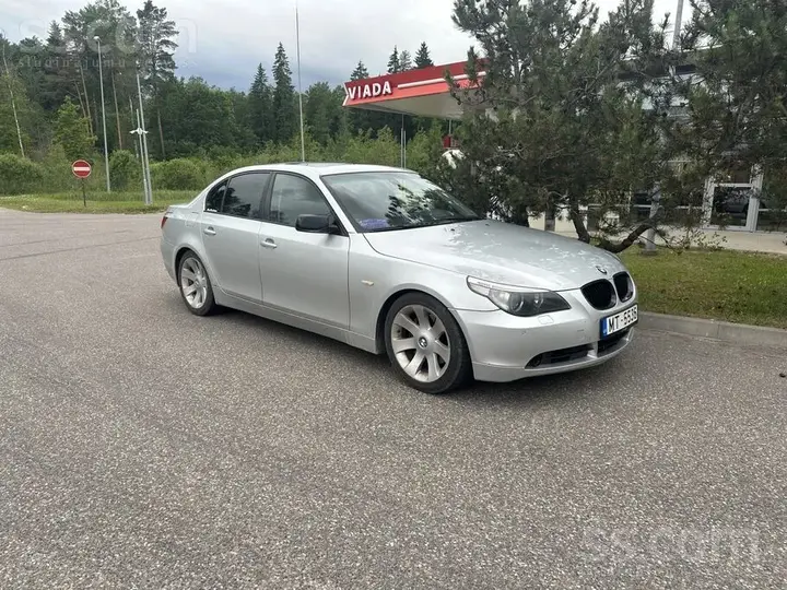 BMW 530