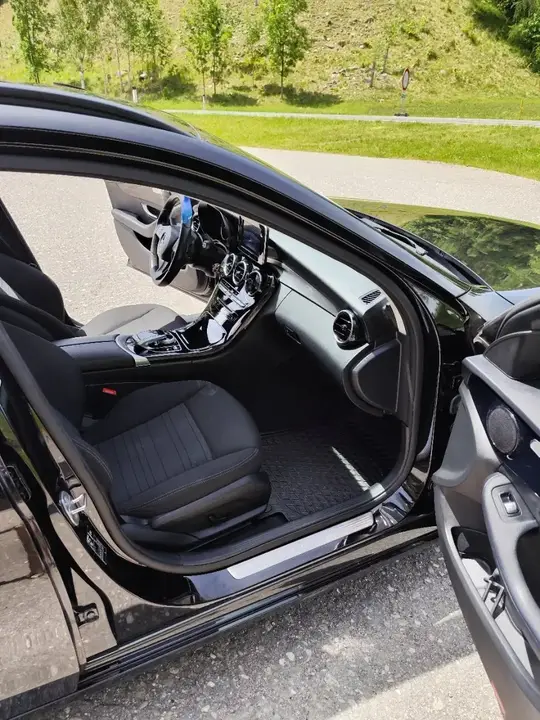 Mercedes-Benz C-Class 2017 photo 3