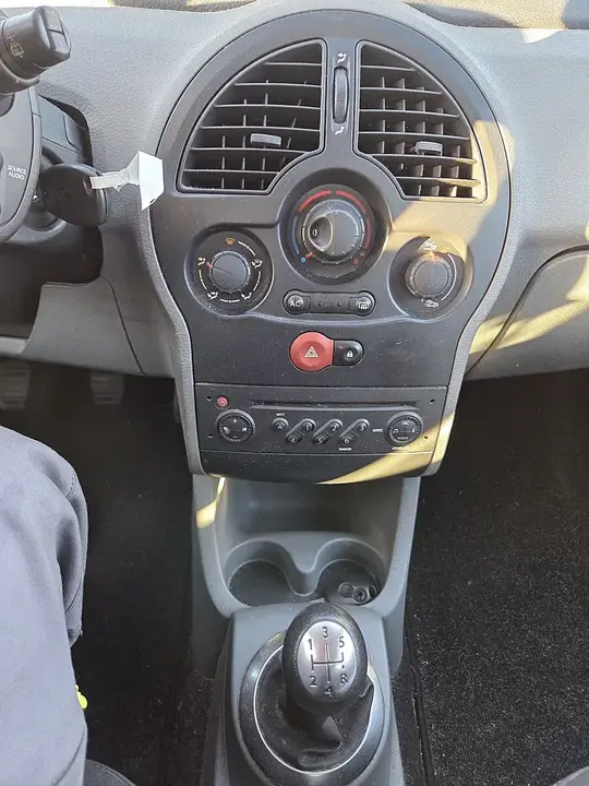 Renault Modus 2012 photo 3