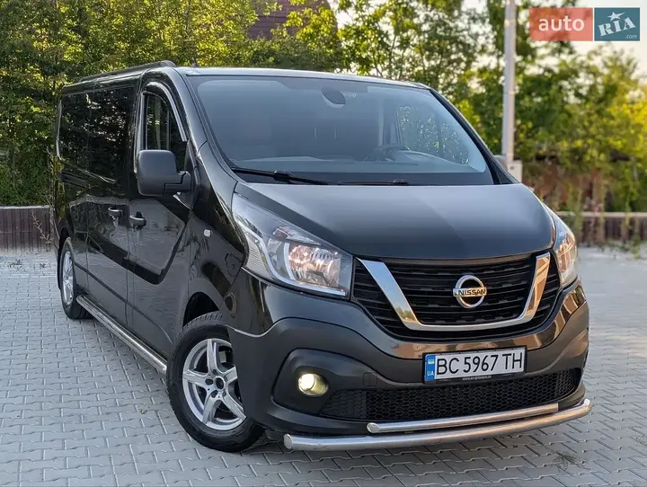 Nissan Nv300 2017 photo 2