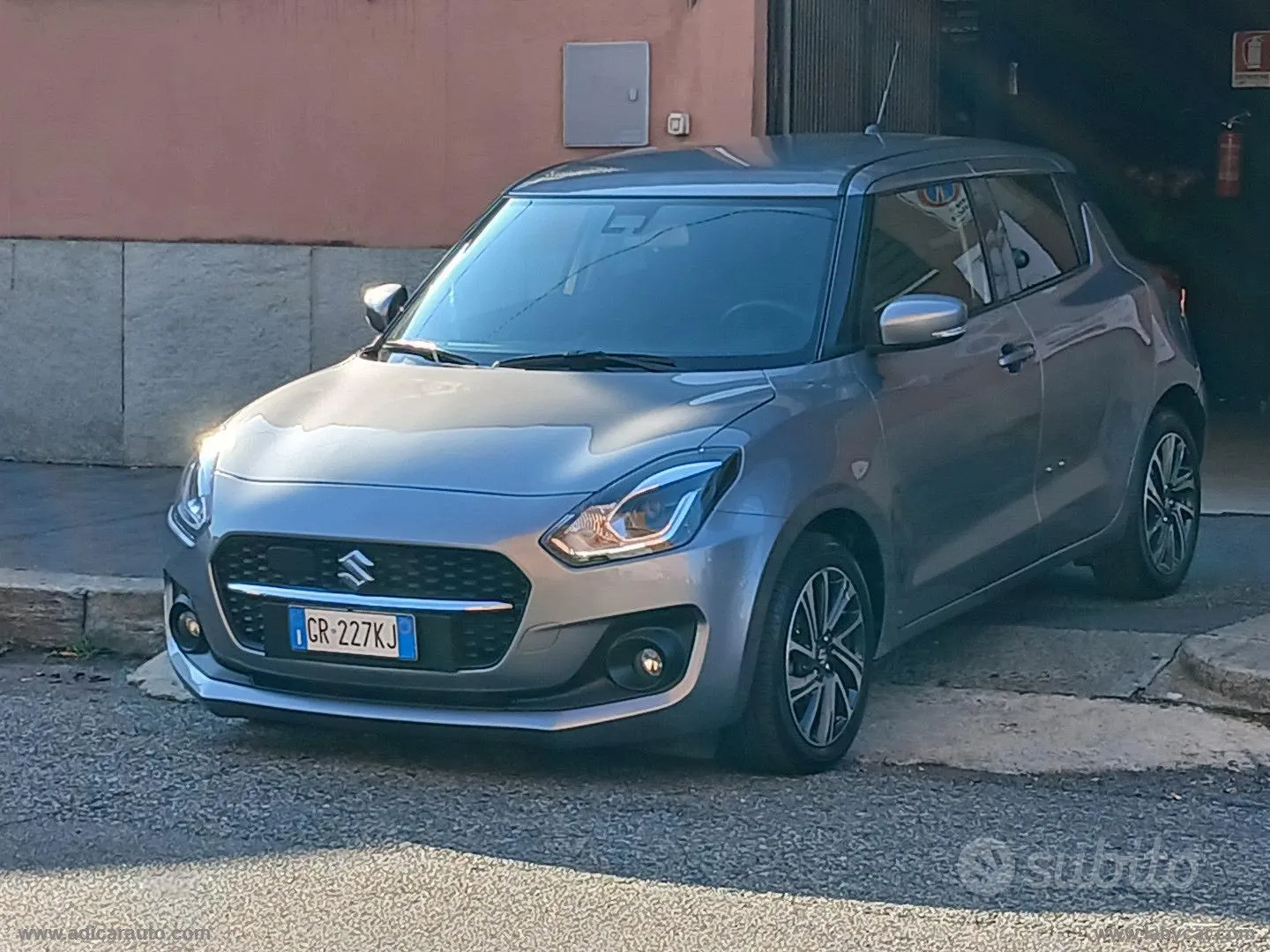 Suzuki Swift 2023 photo 3