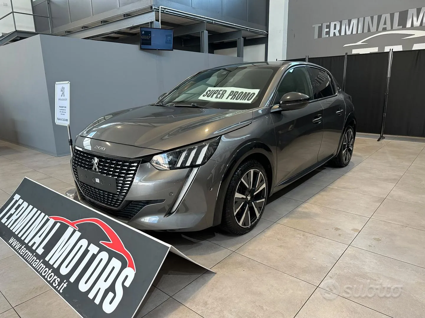 Peugeot 208 2022 photo 3
