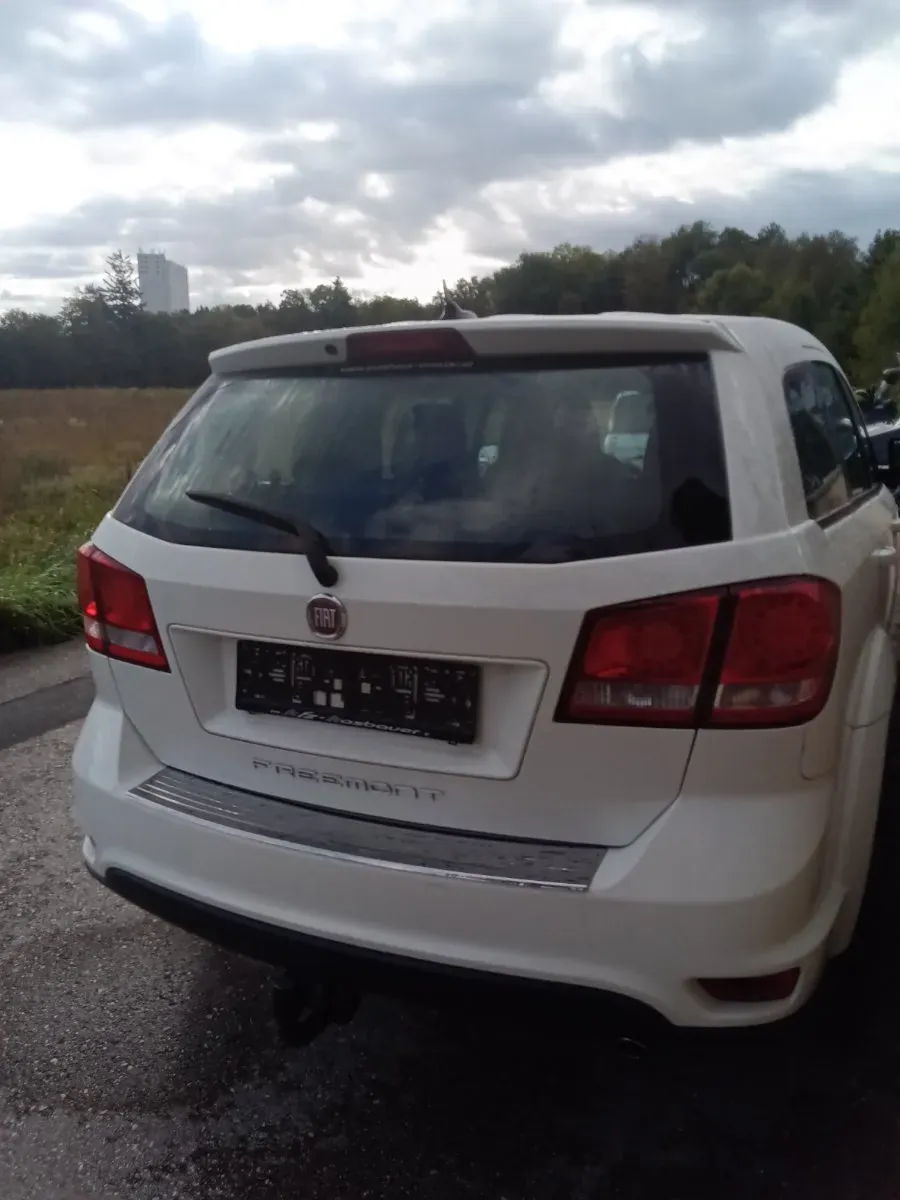 Fiat Freemont 2011 photo 3