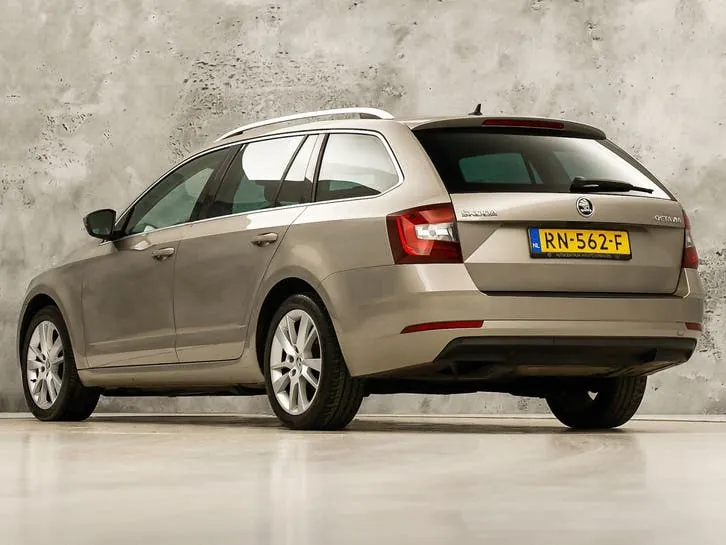 Skoda Octavia 2018 photo 3