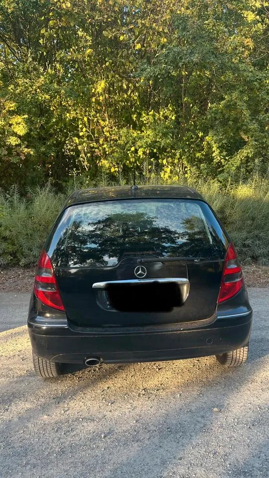 Mercedes-Benz A200