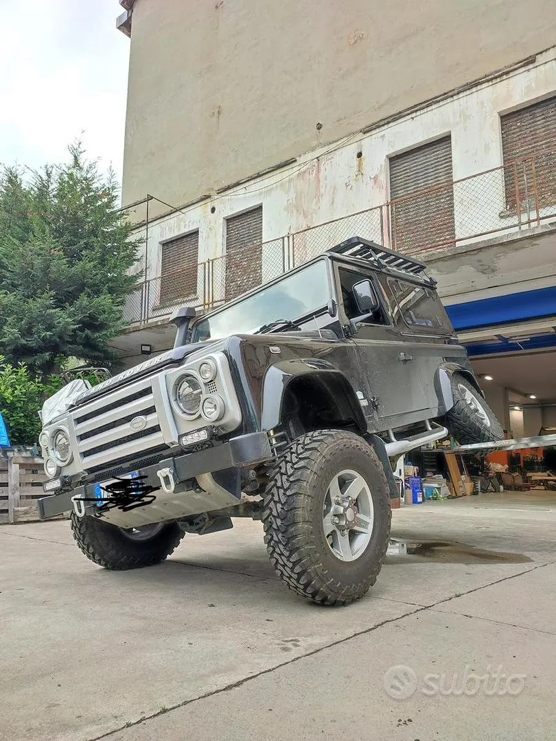 Land Rover Defender 2008 photo 5