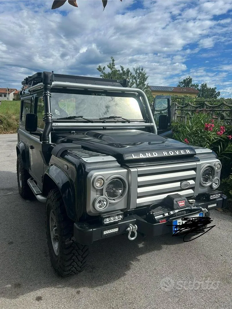 Land Rover Defender