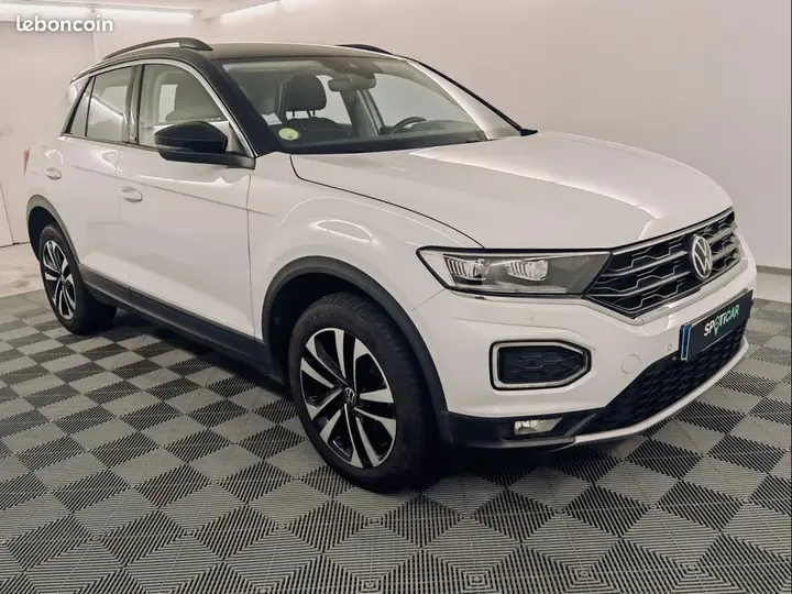 Volkswagen T-Roc 2020 photo 3