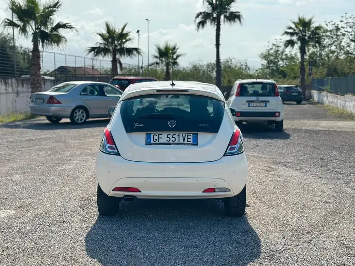 Lancia Ypsilon 2021 photo 4