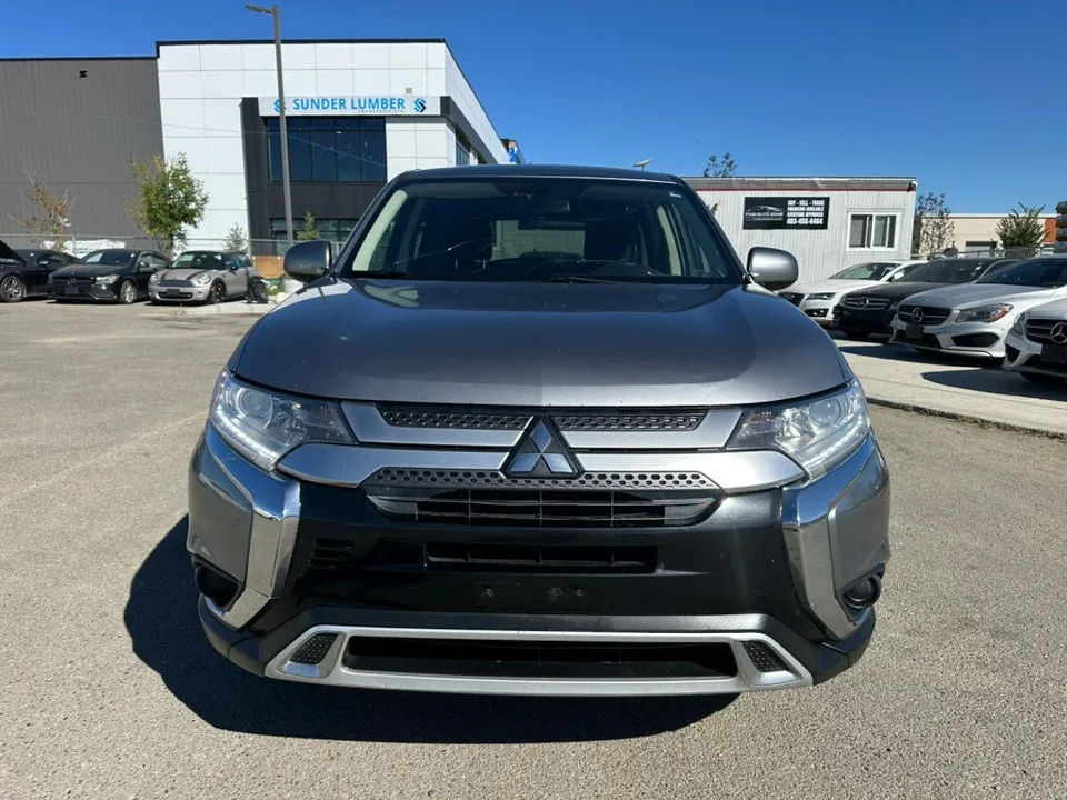 Mitsubishi Outlander 2019 photo 2