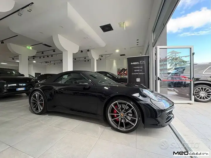 Porsche 911 2022 photo 3