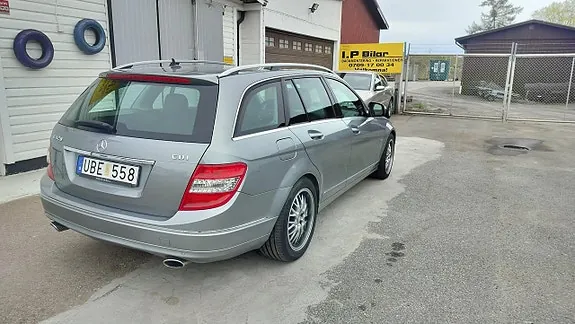 Mercedes-Benz C320 2008 photo 3