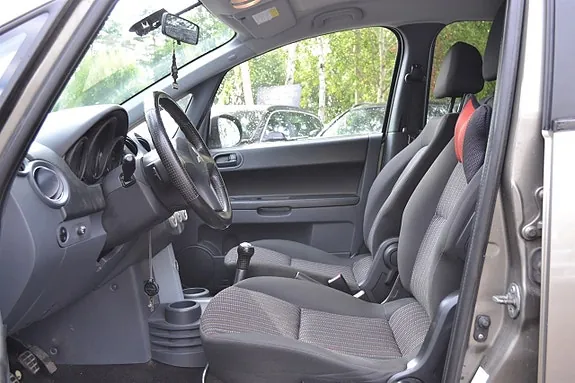 Mitsubishi Colt 2008 photo 5