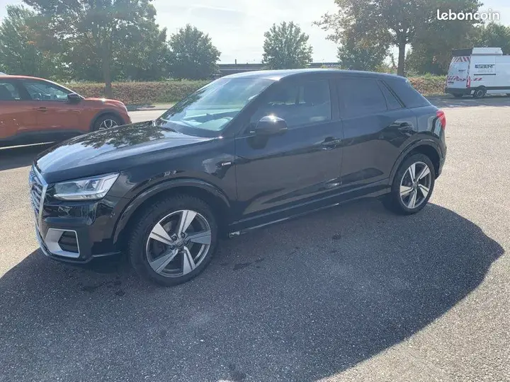 Audi Q2 2017 photo 2