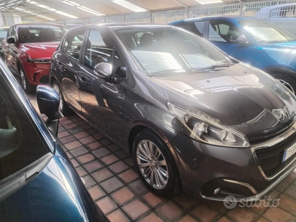 Peugeot 208 2019 photo 4