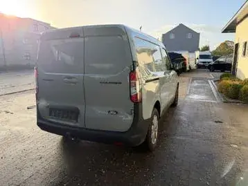 Ford Transit Courier 2026 photo 3