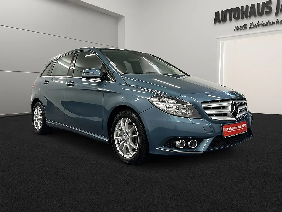 Mercedes-Benz B-Class 2014 photo 2