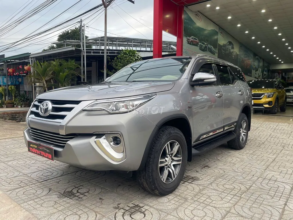 Toyota Fortuner 2017 photo 2